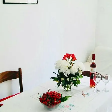 Mari Garden Apartment *