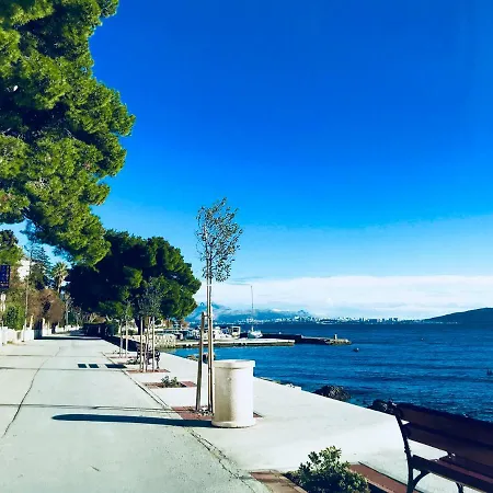Apartment Mari Garden Kastela