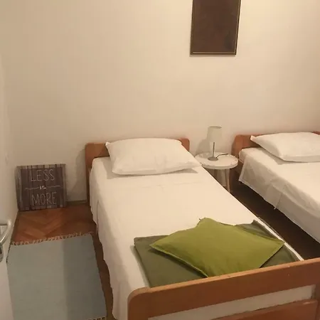 Apartment Mari Garden Kastela